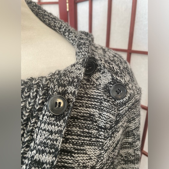 SEJOUR Sweater with Adjustable Nexkline - Picture 5 of 6